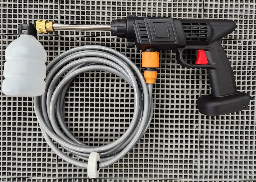 Battery Powered Spray Pistol Kit (includes 3 LDPE Bags (2.5 gallons ea))