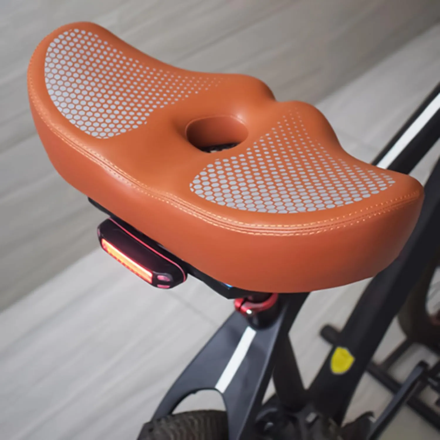 Cycle Saddle - Mountain Bike Saddles | Widened Road Bike Seat,Comfortable Cycling Cushion, Ventilated Shock Absorbing Design, Mountain Bike Component, Fit Accessory, Long Distance Commute Riding