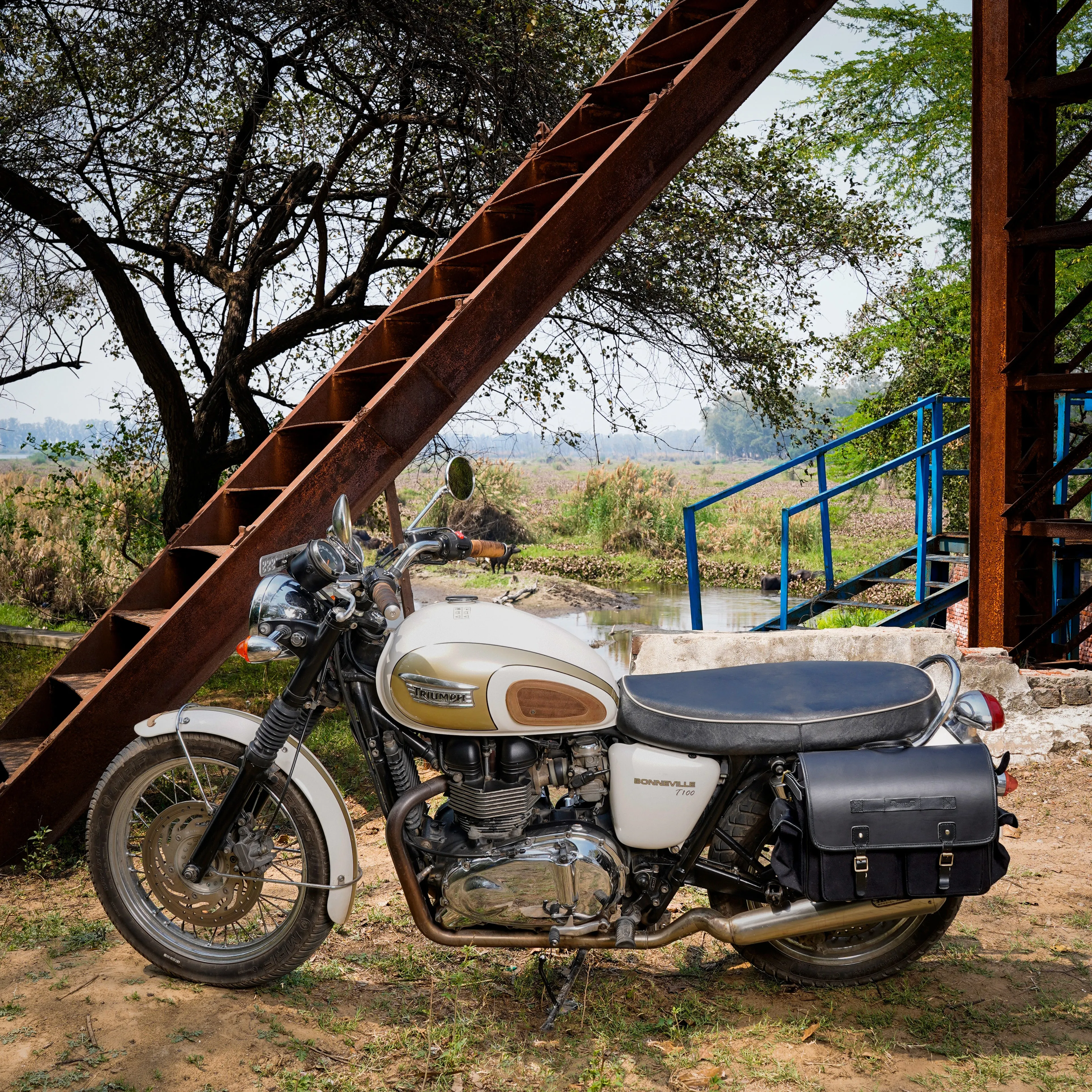 expedition saddlebag for bonneville (2001-2016)