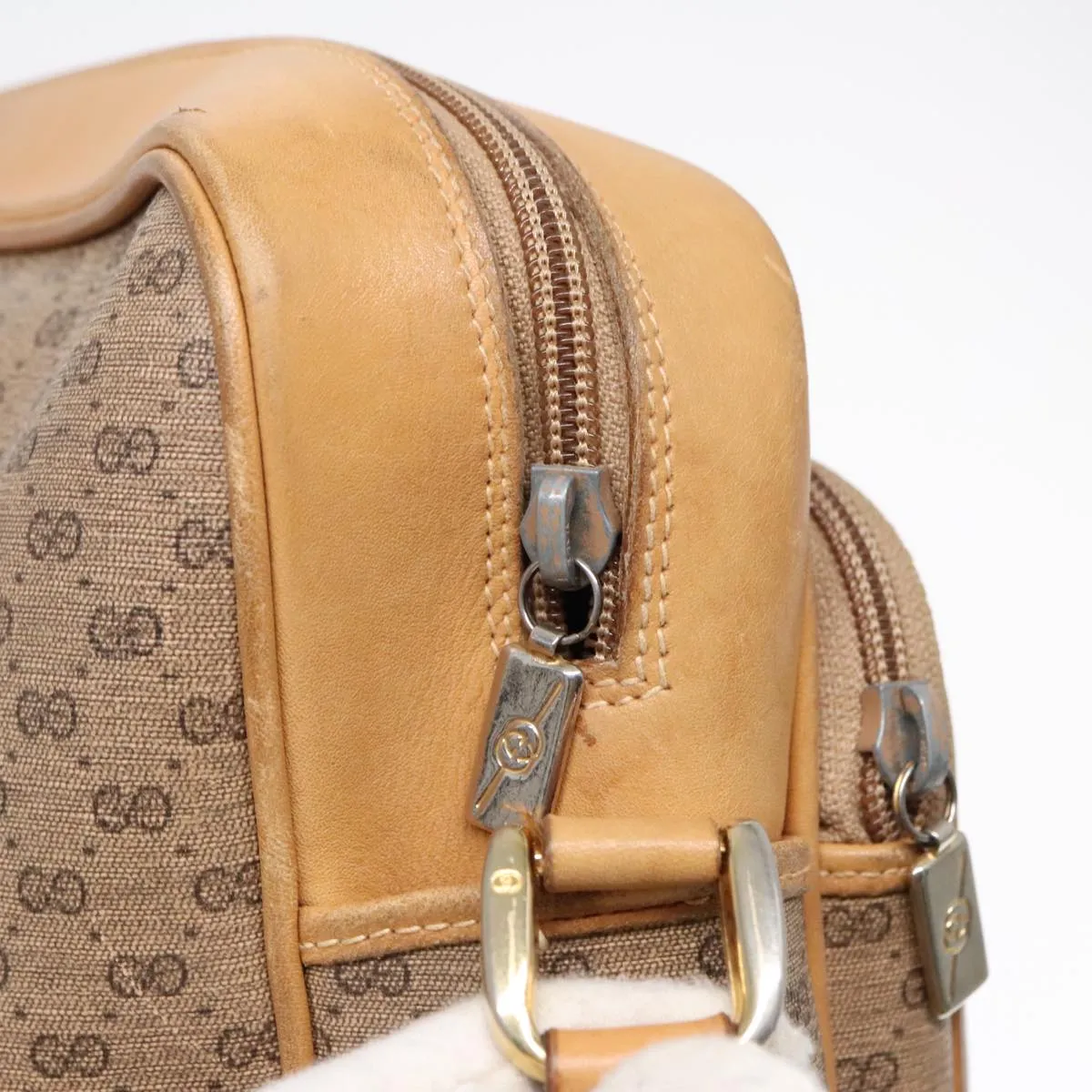 GUCCI Micro GG Canvas Shoulder Bag PVC Leather Beige fm3810
