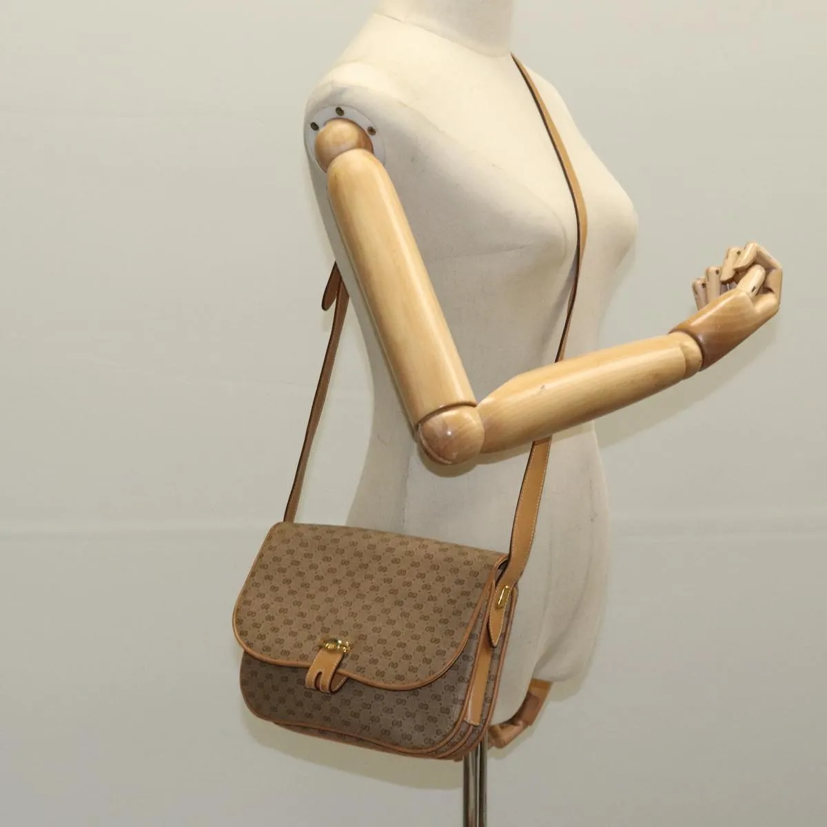 GUCCI Micro GG Supreme Shoulder Bag PVC Beige Gold 001 406 1780 100267