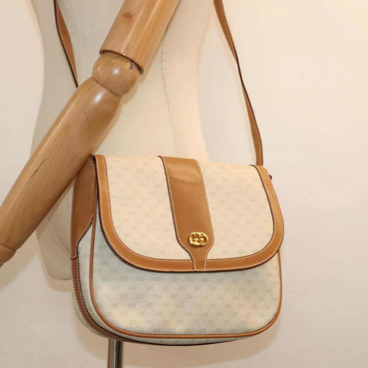 GUCCI Micro GG Supreme Shoulder Bag PVC Leather Beige 001 41 4425 yk13040