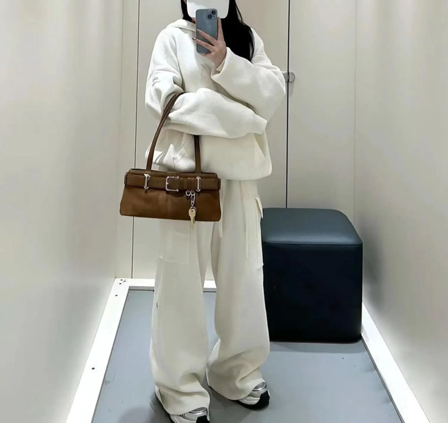 Key Chain Shoulder Bag Y2k Belted Handbag Faux Leather Grunge Purse for Women Top Handle Bag 2000s Streetwear