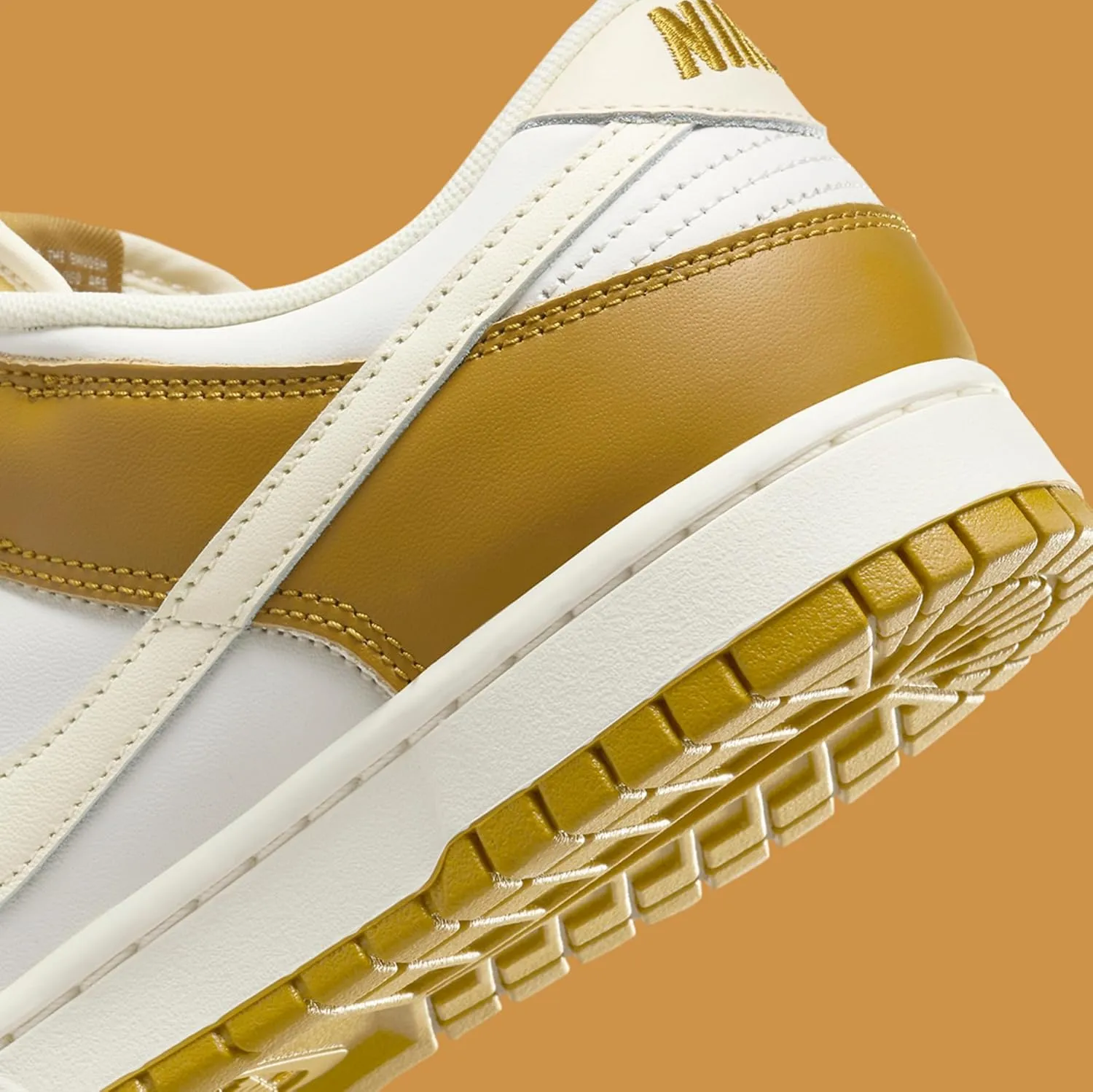 Nike Men's Dunk Low Retro