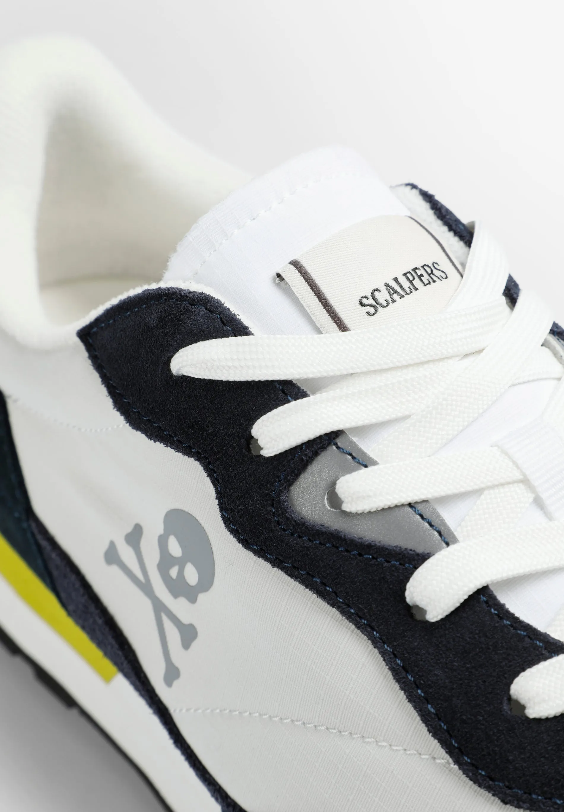 RETRO SUEDE SNEAKERS