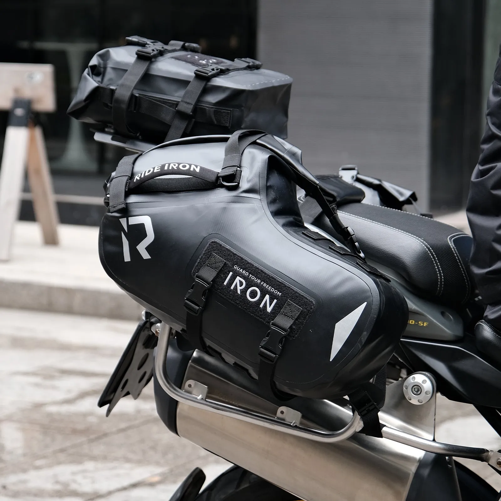 RIDEIRON Waterproof Motorcycle Saddle Storage Bag | MB8005