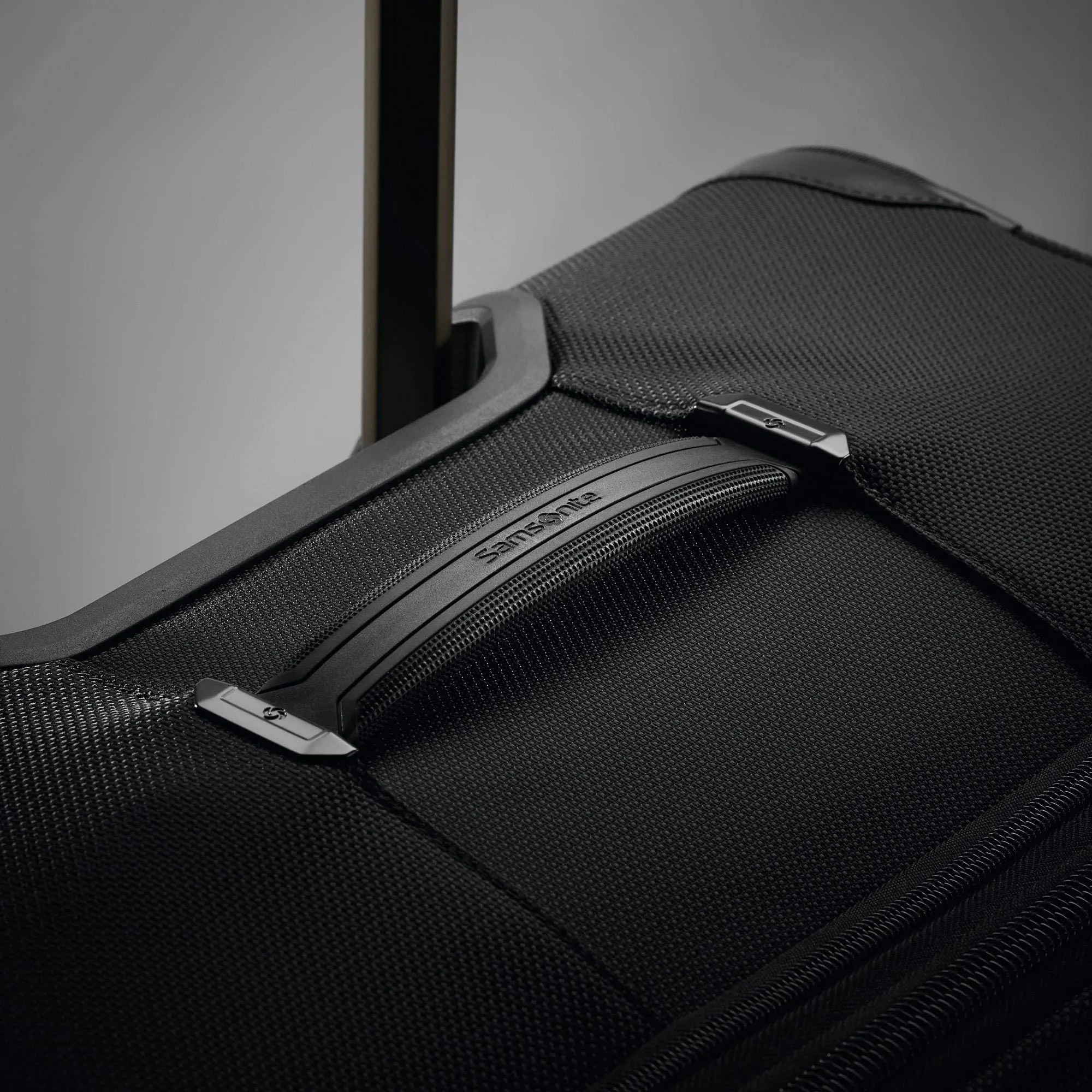 Samsonite Lineate Carry-On Underseat Spinner
