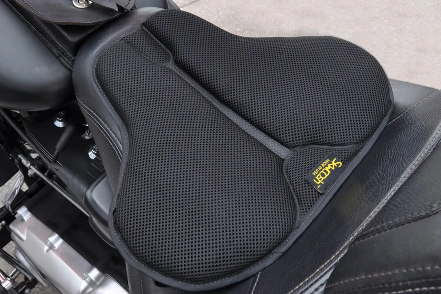 Skwoosh Classic Saddle Motorcycle Gel Seat Cushion Cooling Mesh Breathable Fabric | Accessories | Made in USA (Short)