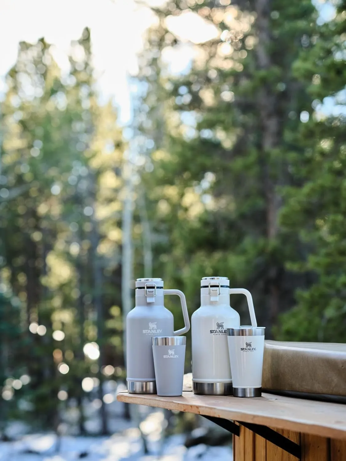 Stanley Classic Easy-Pour Growler 64 oz | Keeps Beer Cold or Coffee Hot | Leakproof Steel Lined Lid and Easy to Carry Handle | Insulated Stainless Steel | BPA-Free | Cream Gloss