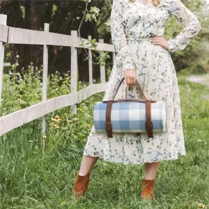 Wimberley Waterproof Picnic Blanket with handle: Light Blue