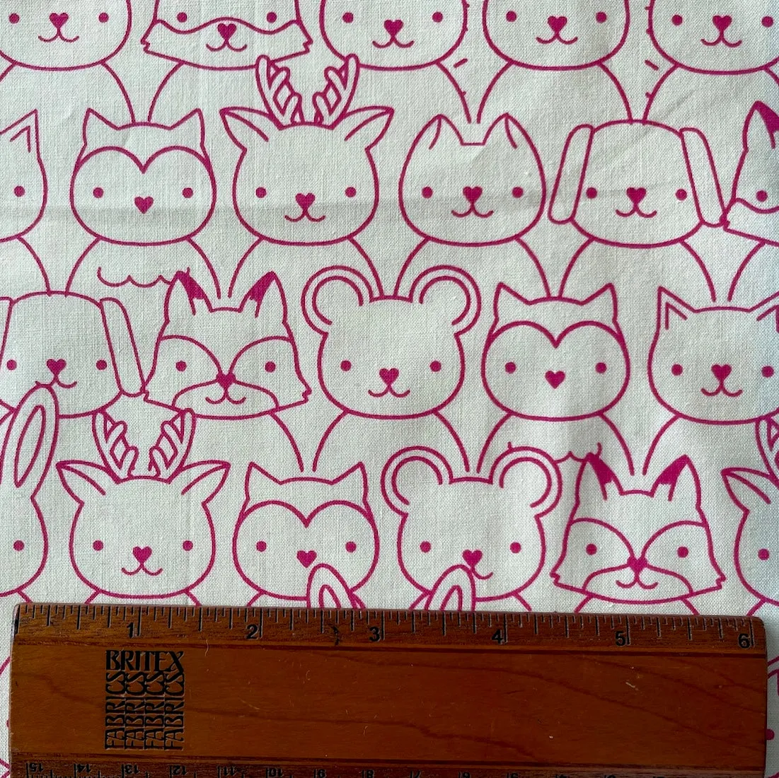 Woodland Park Sup Animals Raspberry Quilting Cotton  (Made in Japan)